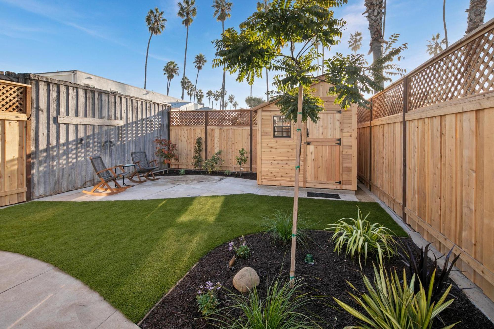 Surf 1 Brand New Listing! Holiday home